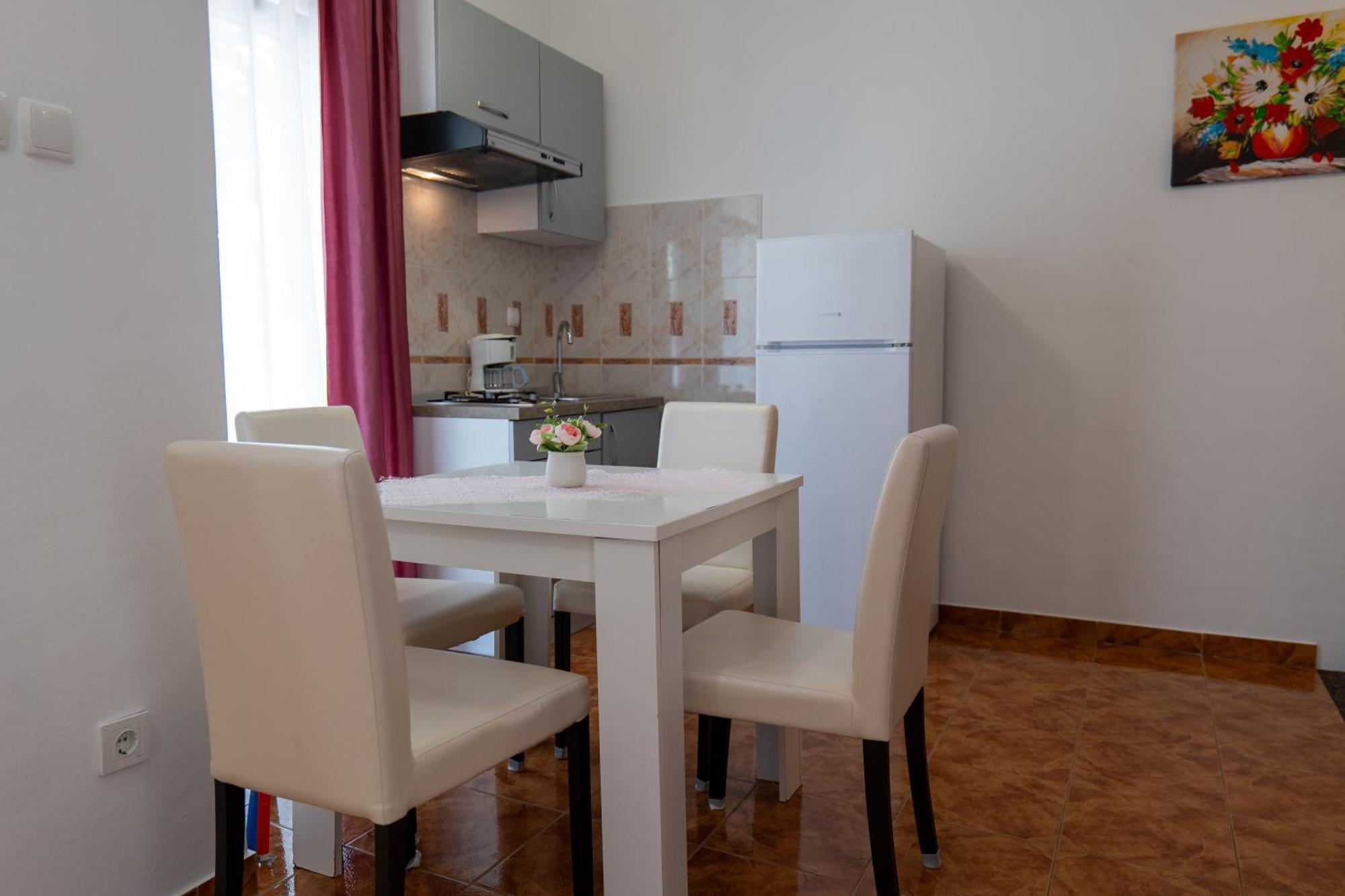 Irena'S Place A1 Ровінь Екстер'єр фото