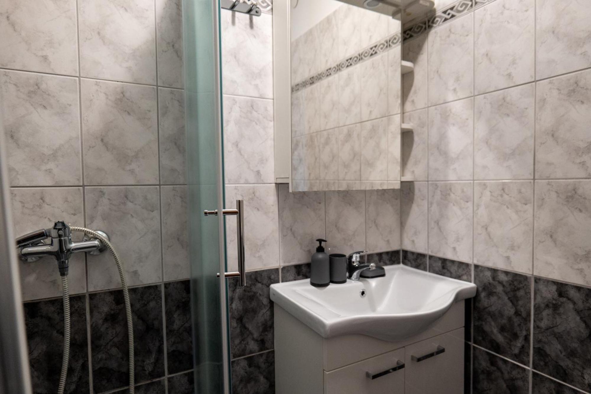 Irena'S Place A1 Ровінь Номер фото