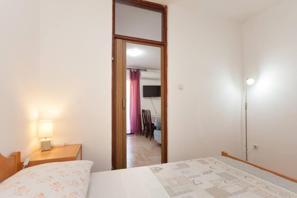 Irena'S Place A1 Ровінь Номер фото